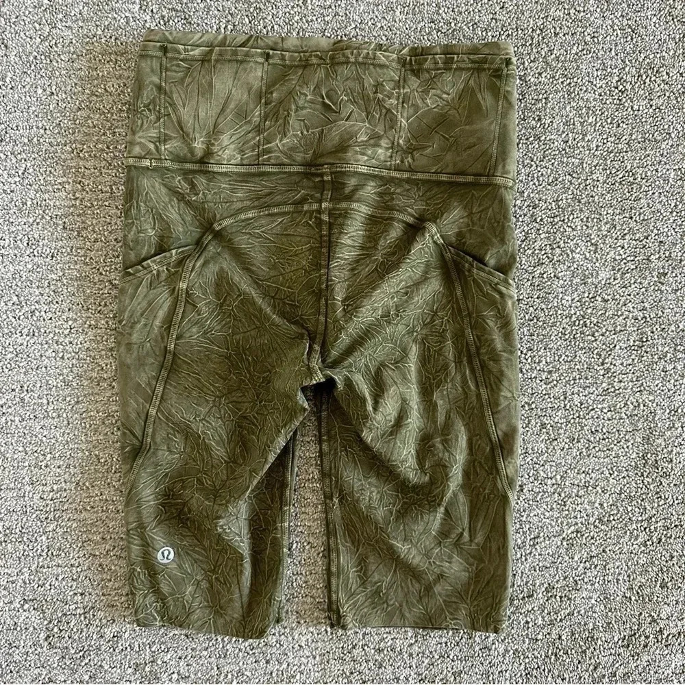 Lululemon Fast Free High Rise Short 10" Ice Dye Green Size 4